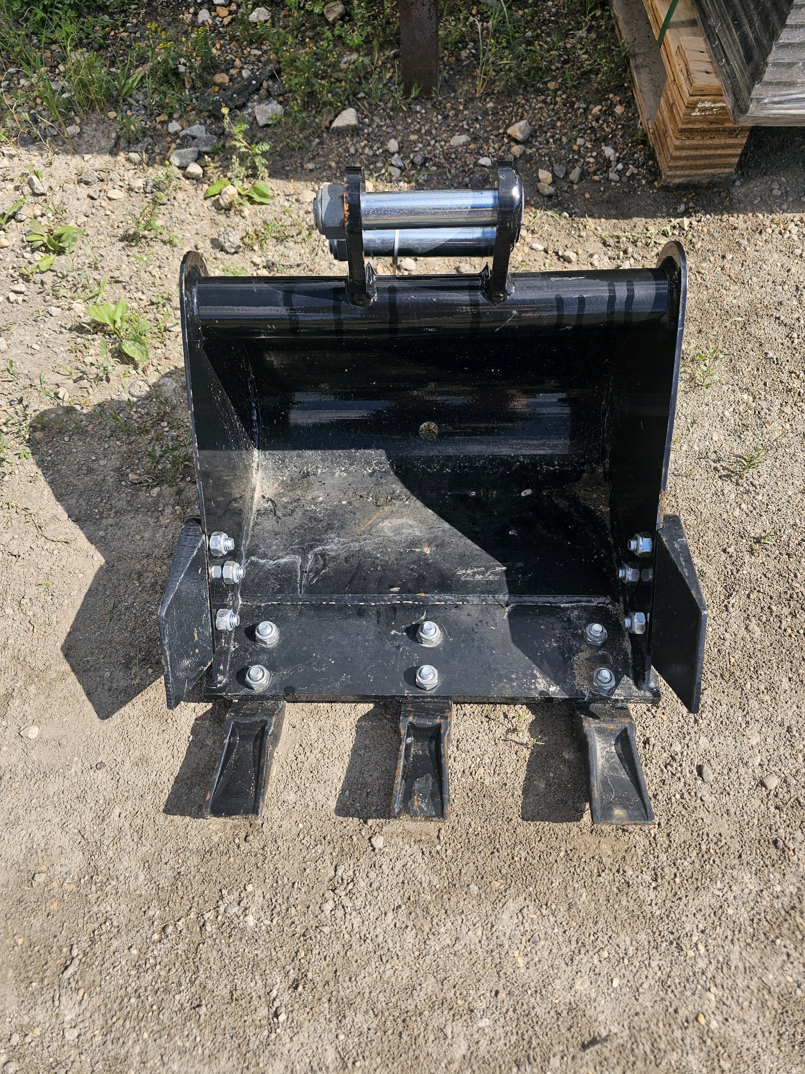 Unused 2026 SDLANCH 40CM Toothed Bucket