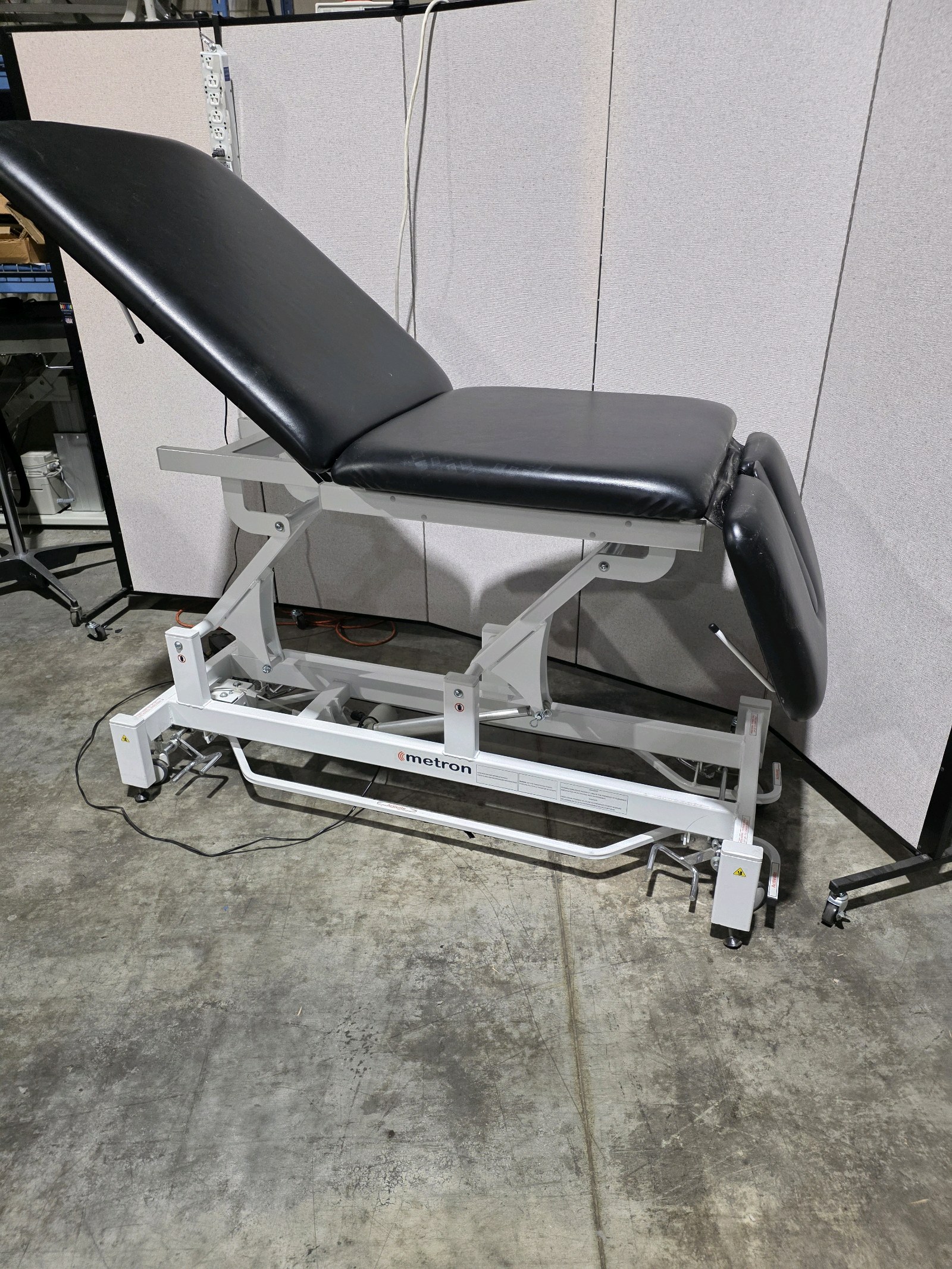Mertron Treatment Table