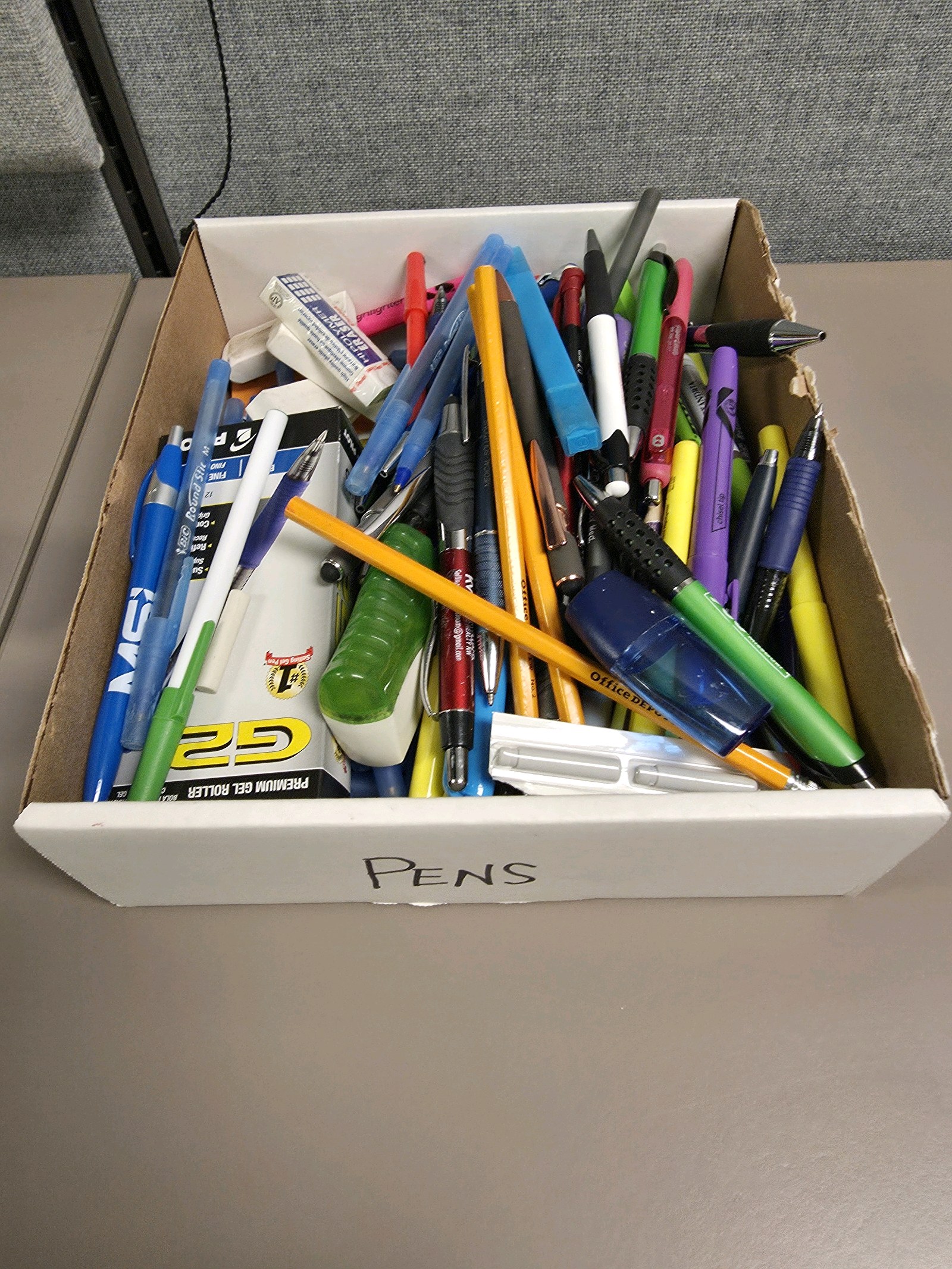 Pens, Highlighters & Permanent Markers