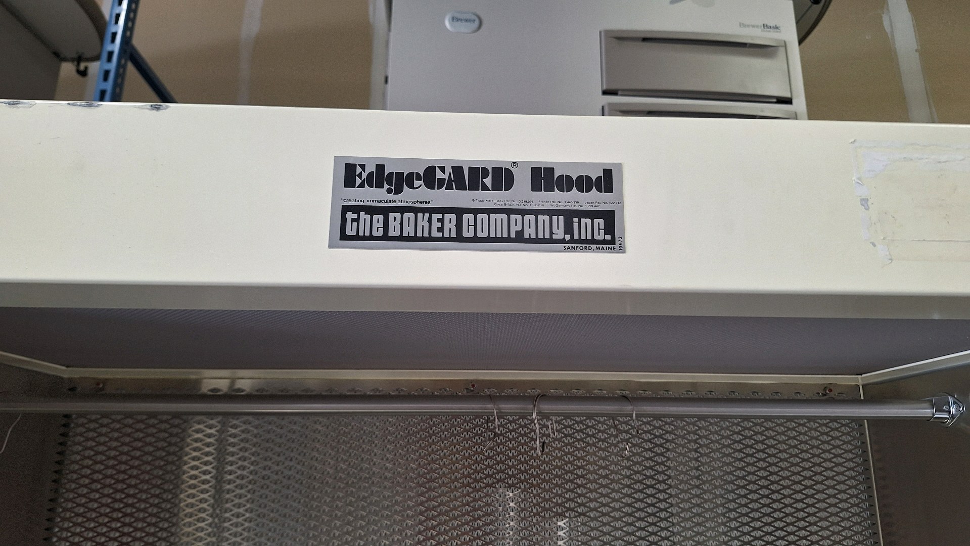 EdgeGARD Flow Hood