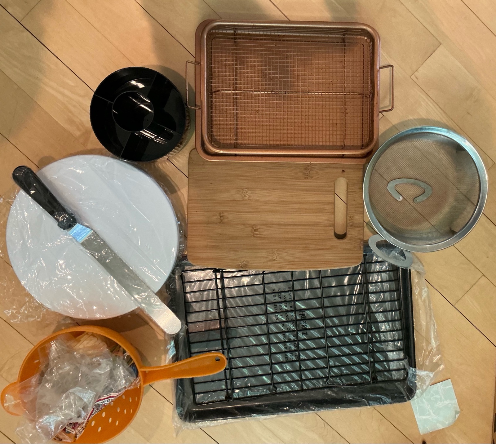 Group of misc kitchen items
