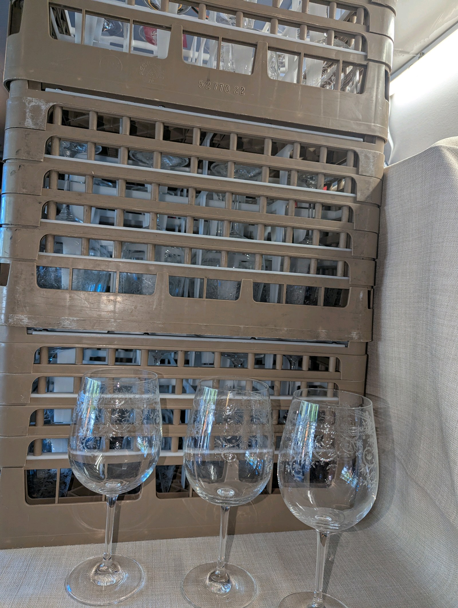 3 Crates Vintage Lucca Red Wine Crystal Glasses, 48