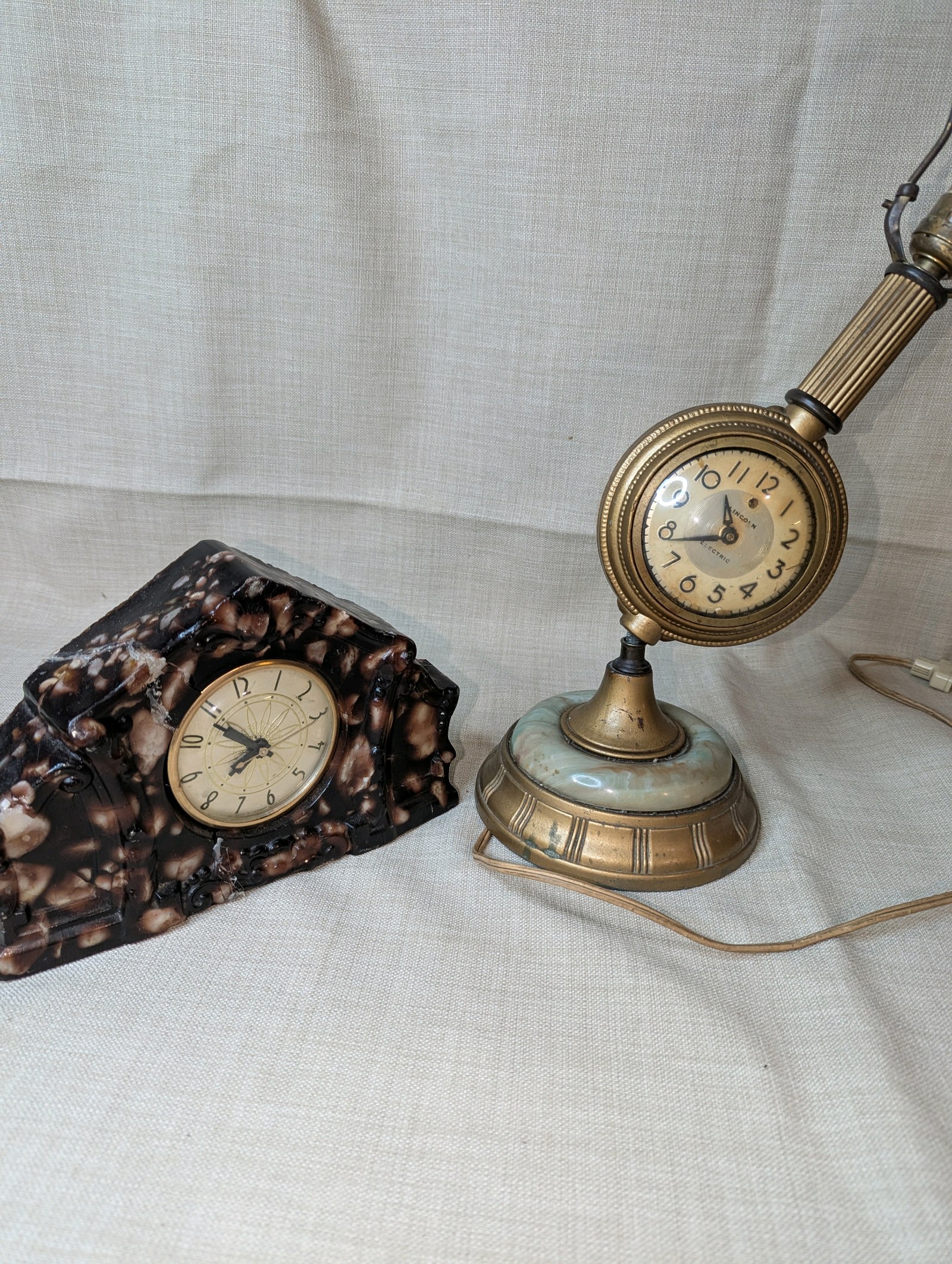 Vintage Lanshire mantle clock vomit clock, vintage Lincoln electric clock for repair