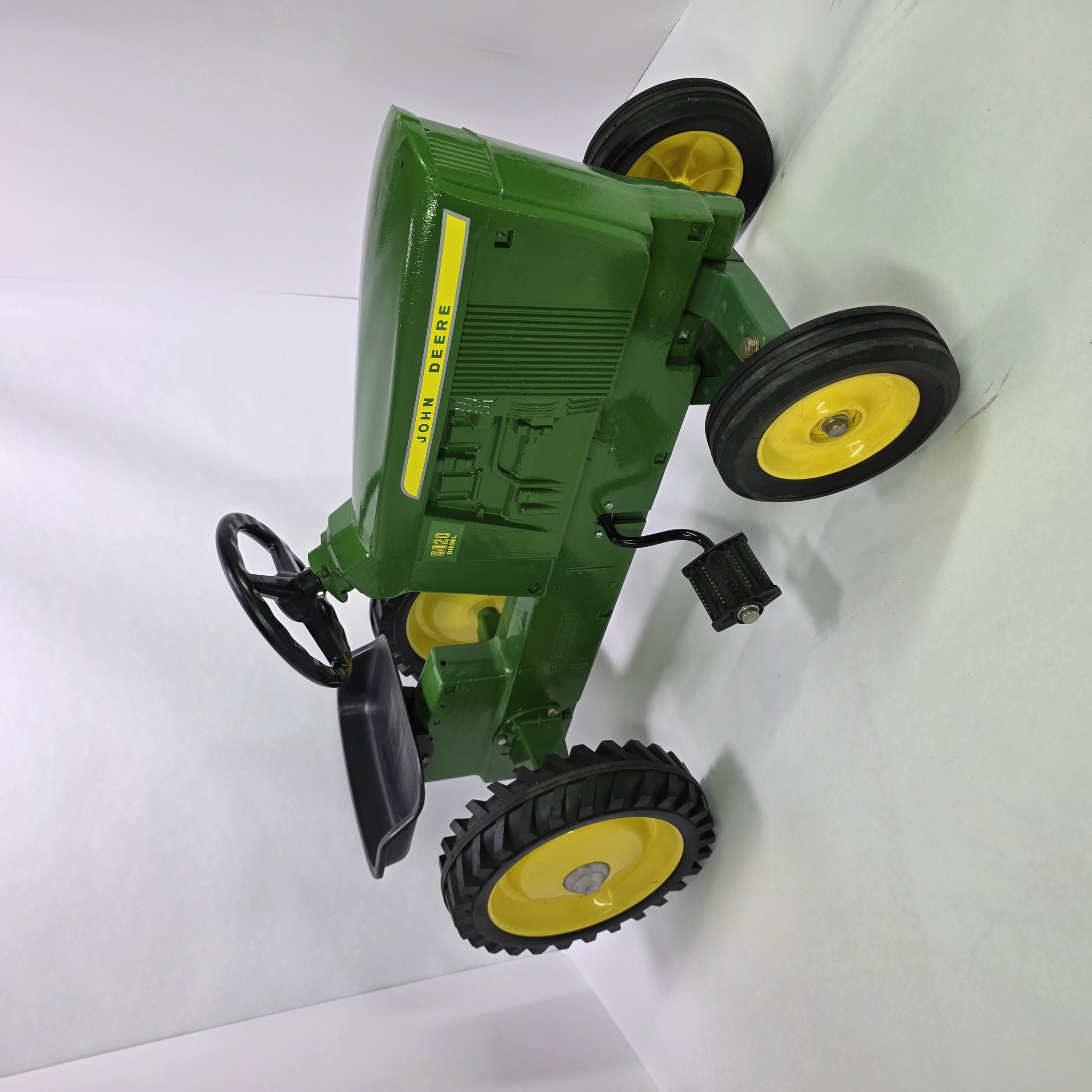 Vintage John Deere 20 Narrow Front Pedal Tractor Green Yellow Metal Ride-On