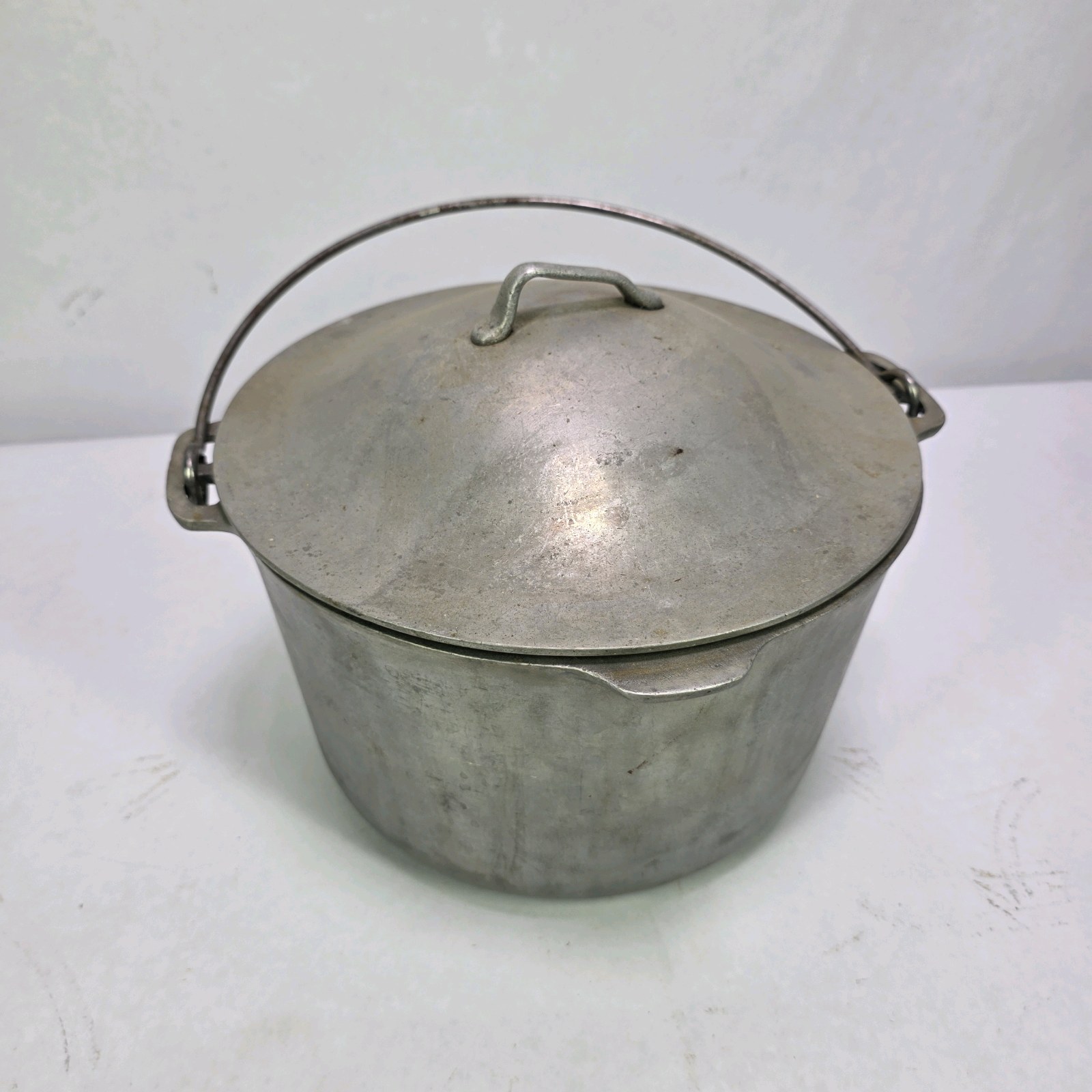 Cast Aluminum Camp Dutch Oven Pot With Lid Bail Handle