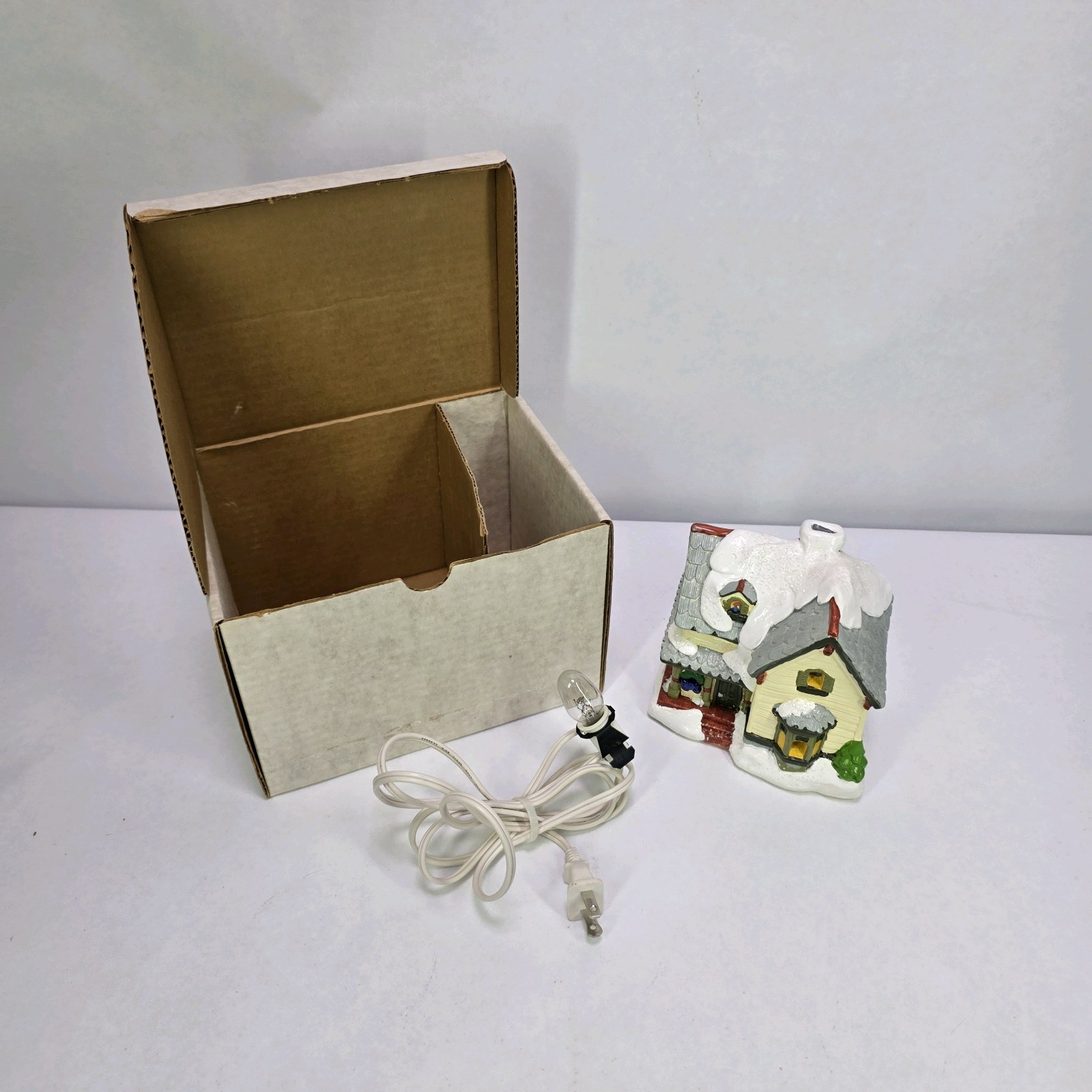 Vintage Lighted Miniature Christmas Village House With Box