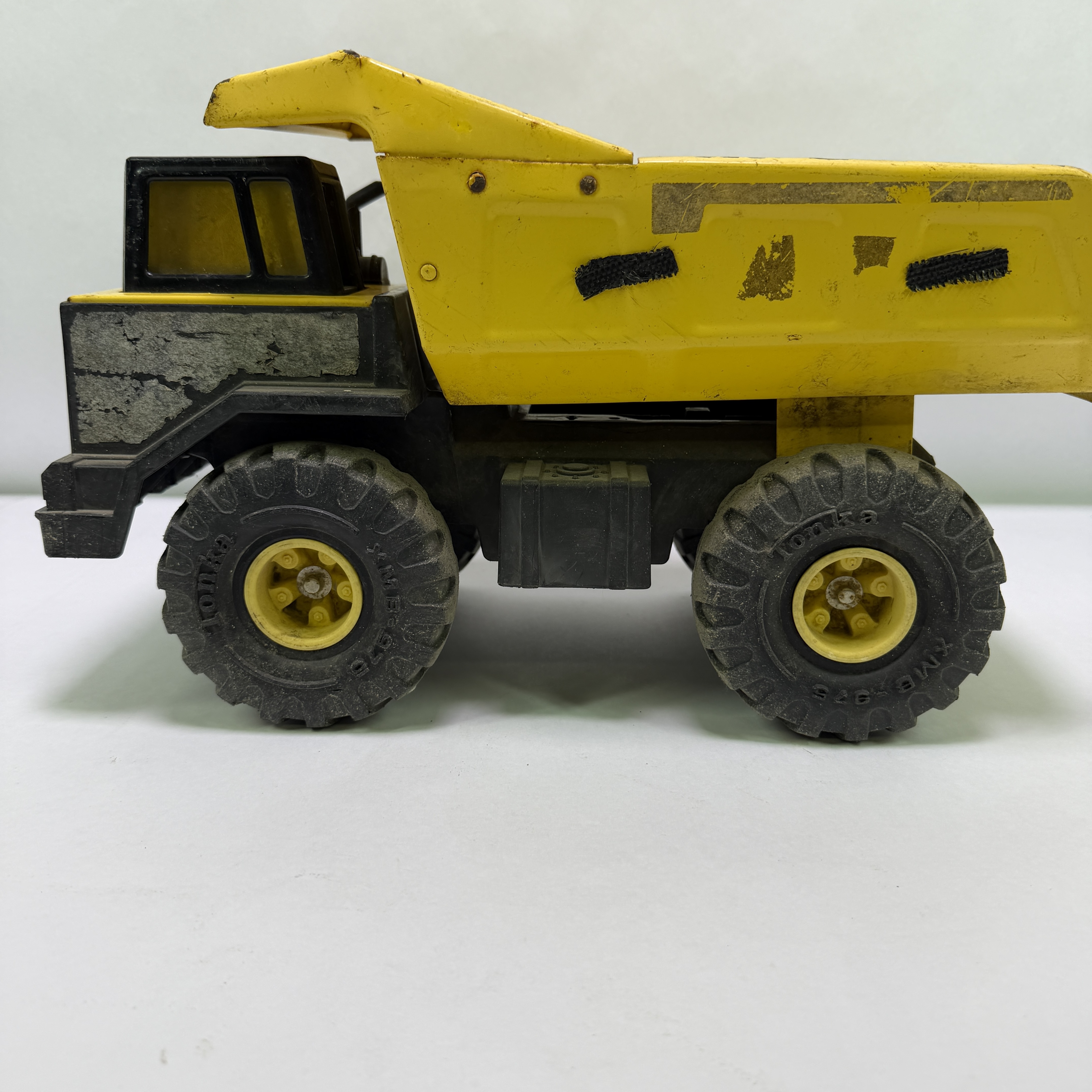 Vintage 99 Hasbro Yellow Mighty Dump Truck Construction Toy