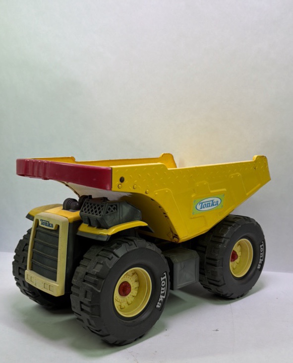 Vintage Tonka Yellow Dump Truck Construction Toy
