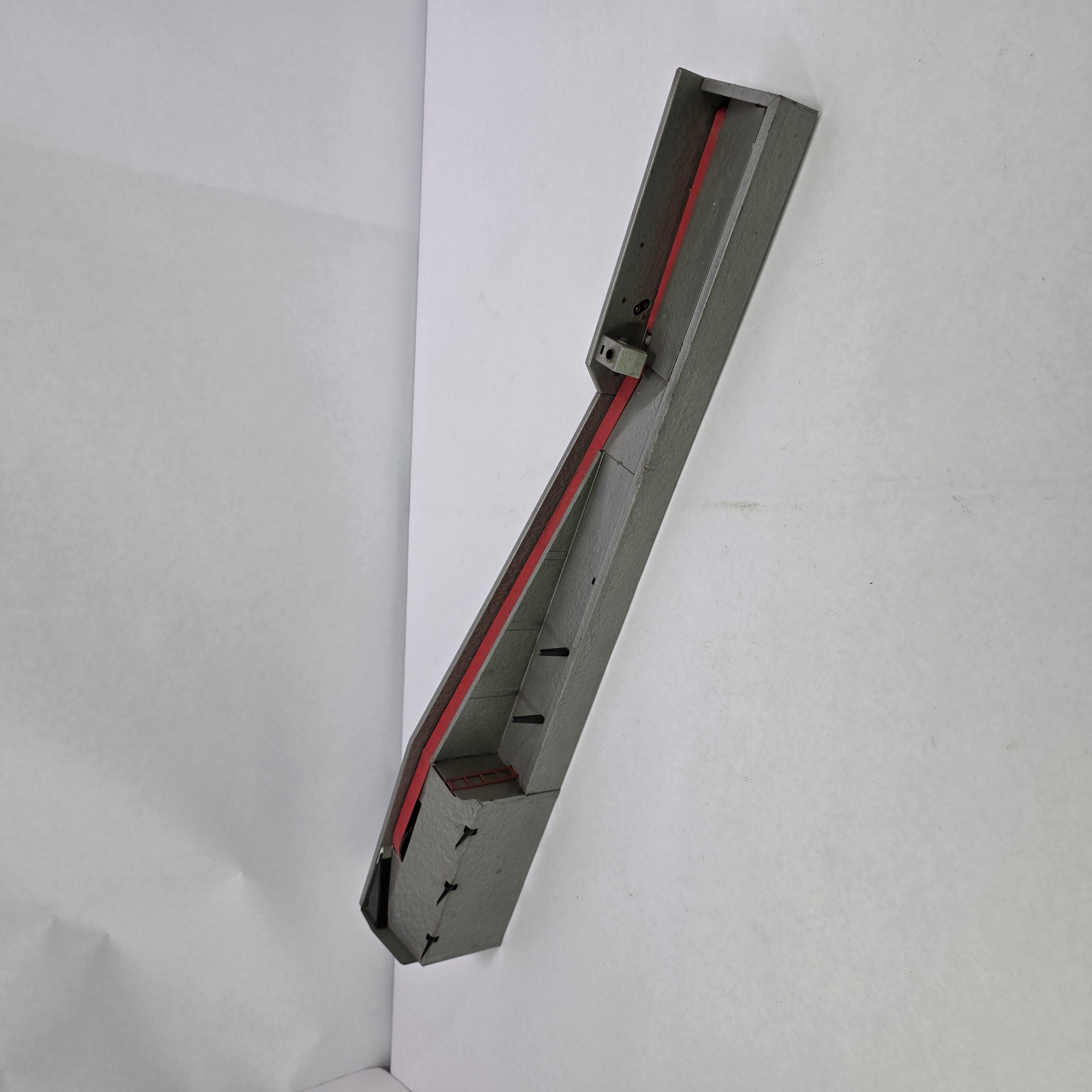 Vintage Model Train Metal Unloading Track Ramp Accessory