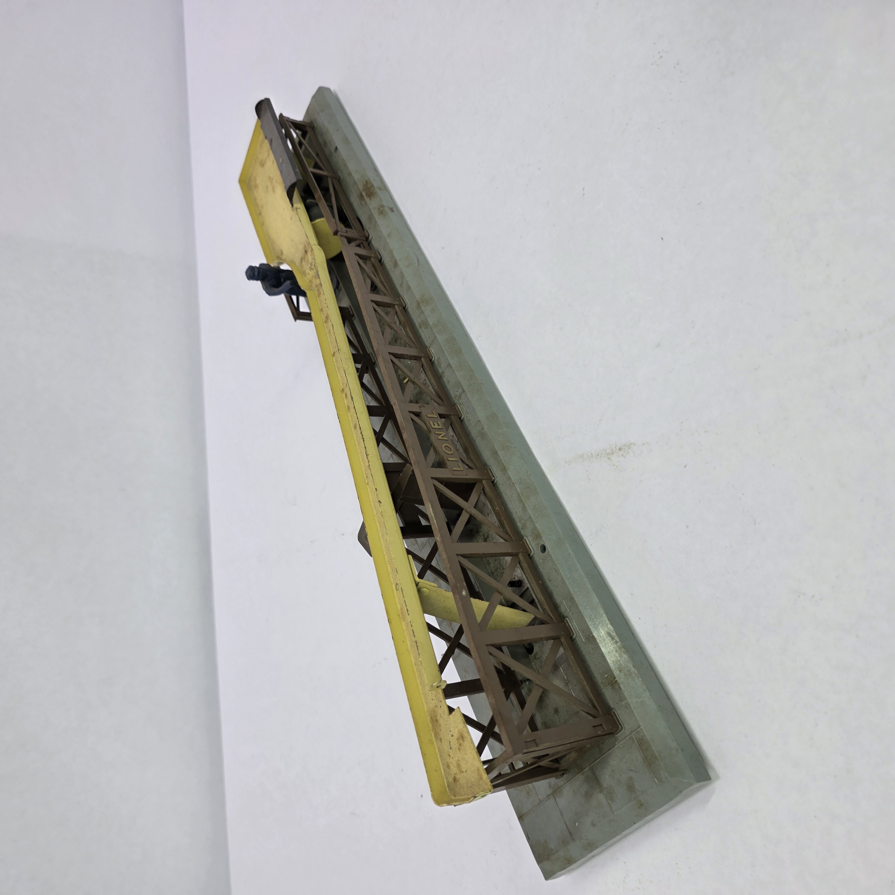 Vintage Lionel Model Train Trestle Bridge Accessory with Operator Figure