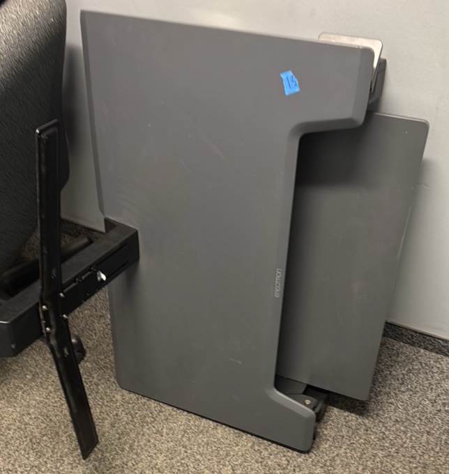 ergotron deskmonitor stand