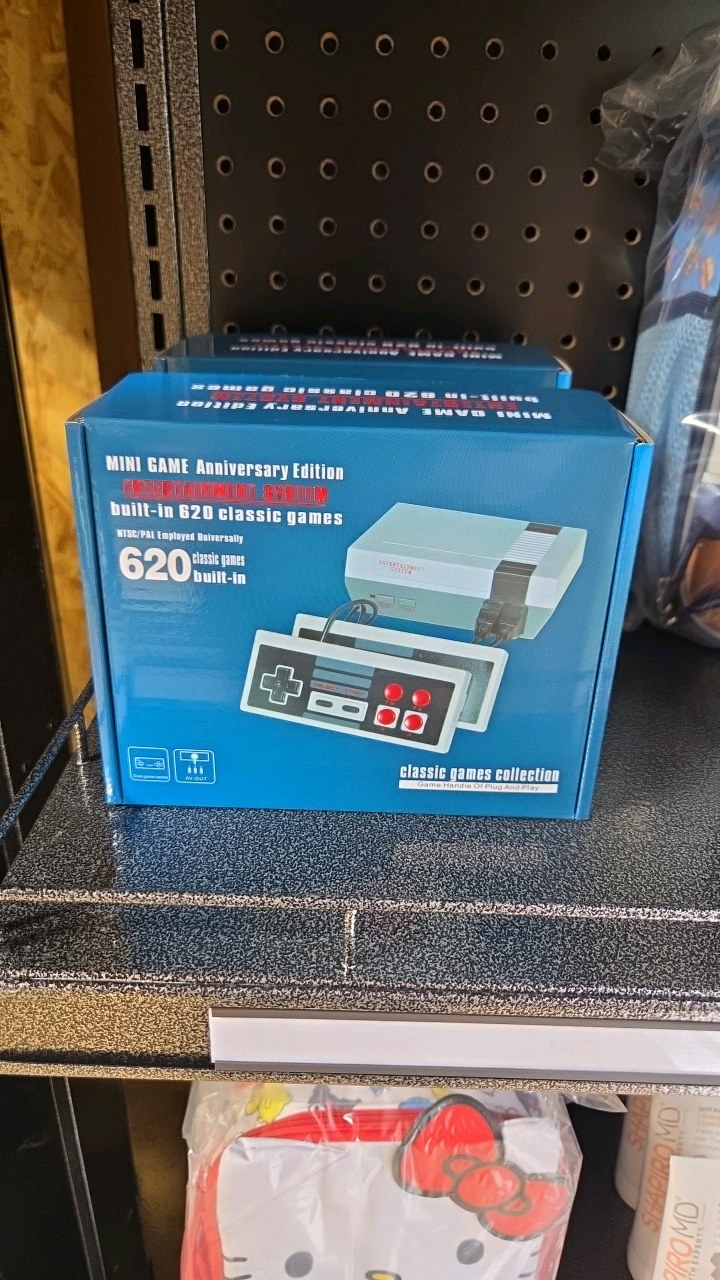 Mini Entertainment System with 620 built in Classic Games