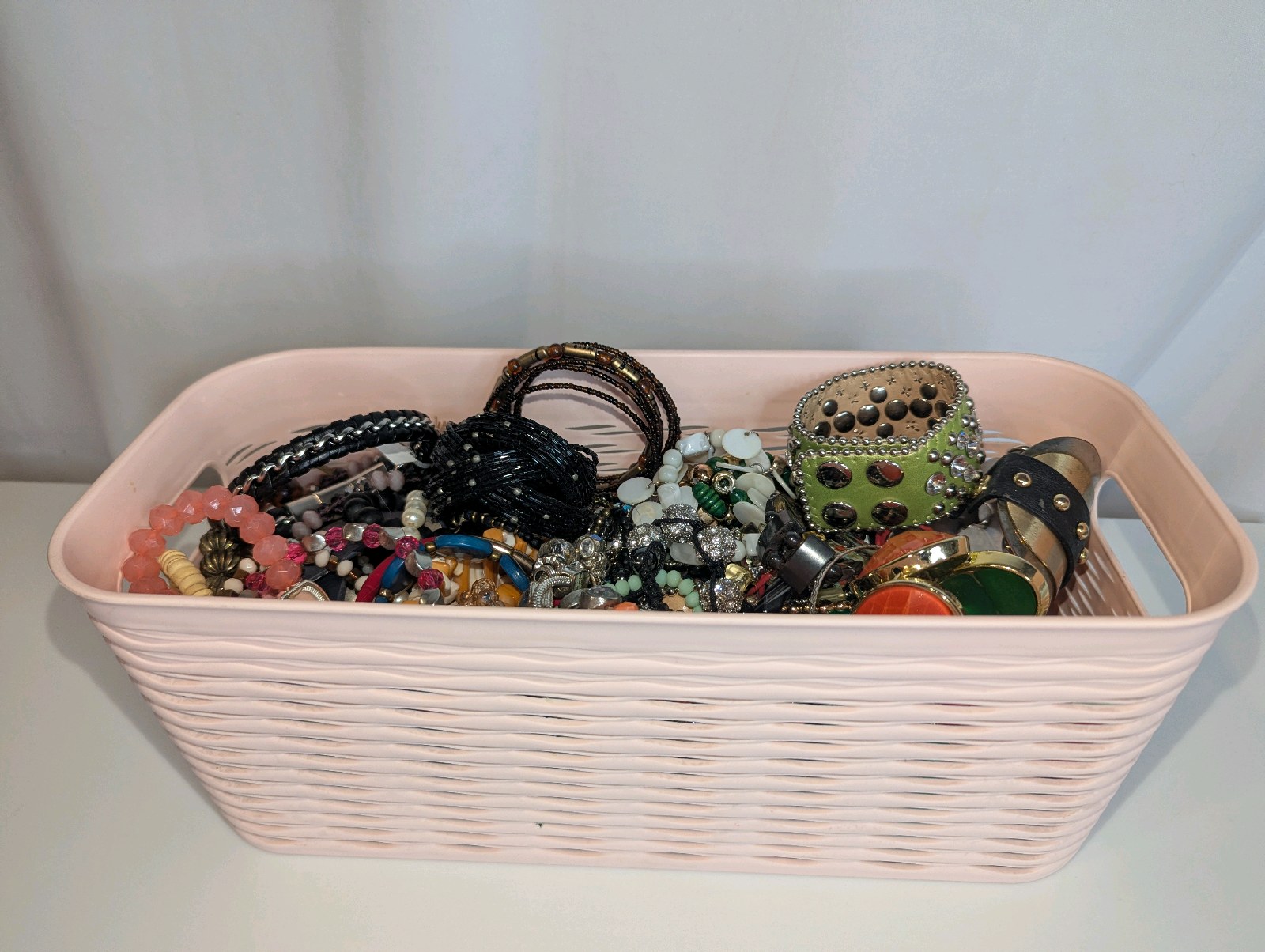 Huge Unsearched Bracelet Bin, 12x6 Bin