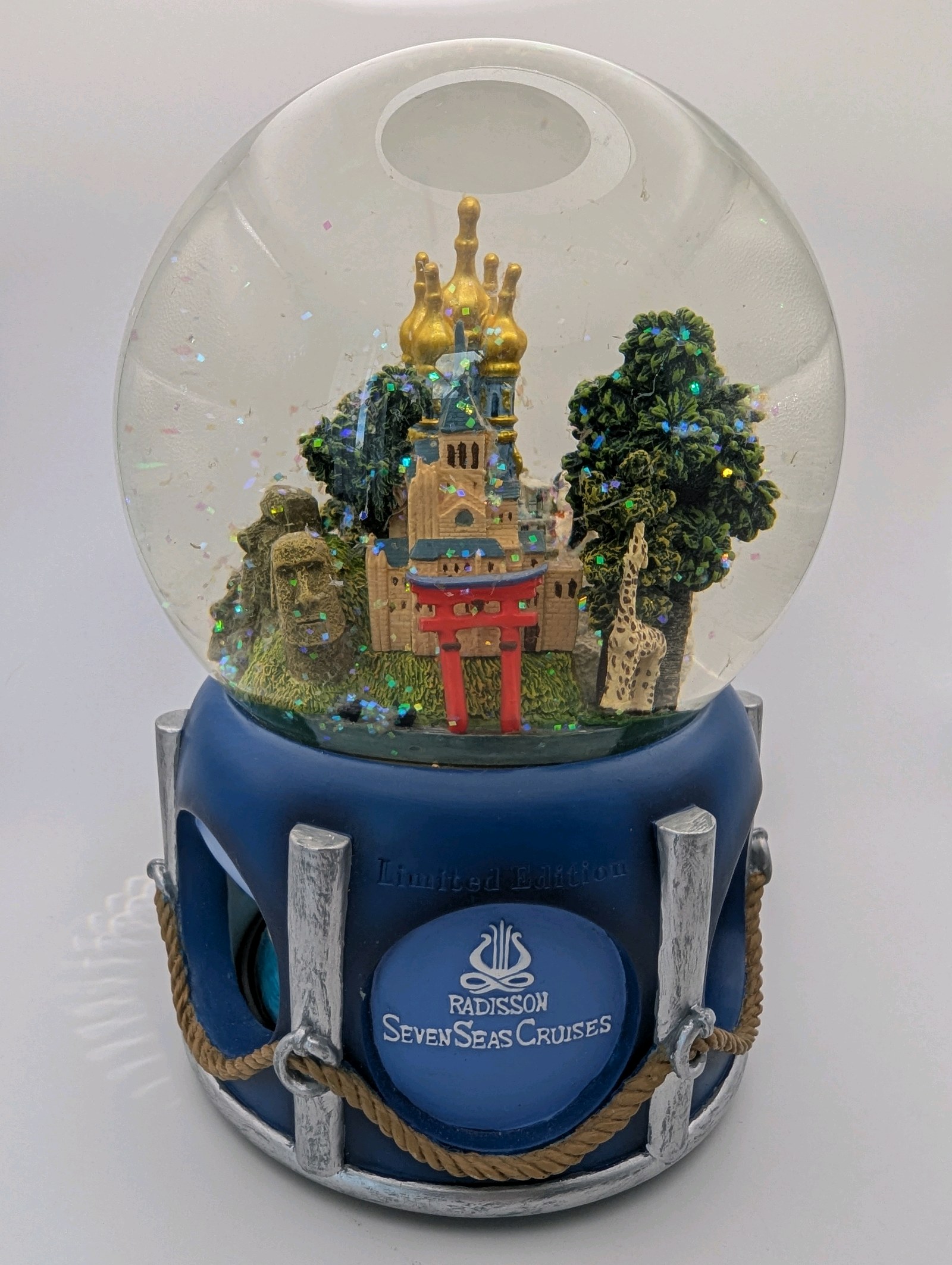 Radisson Seven Seas Cruises musical snow globe, works