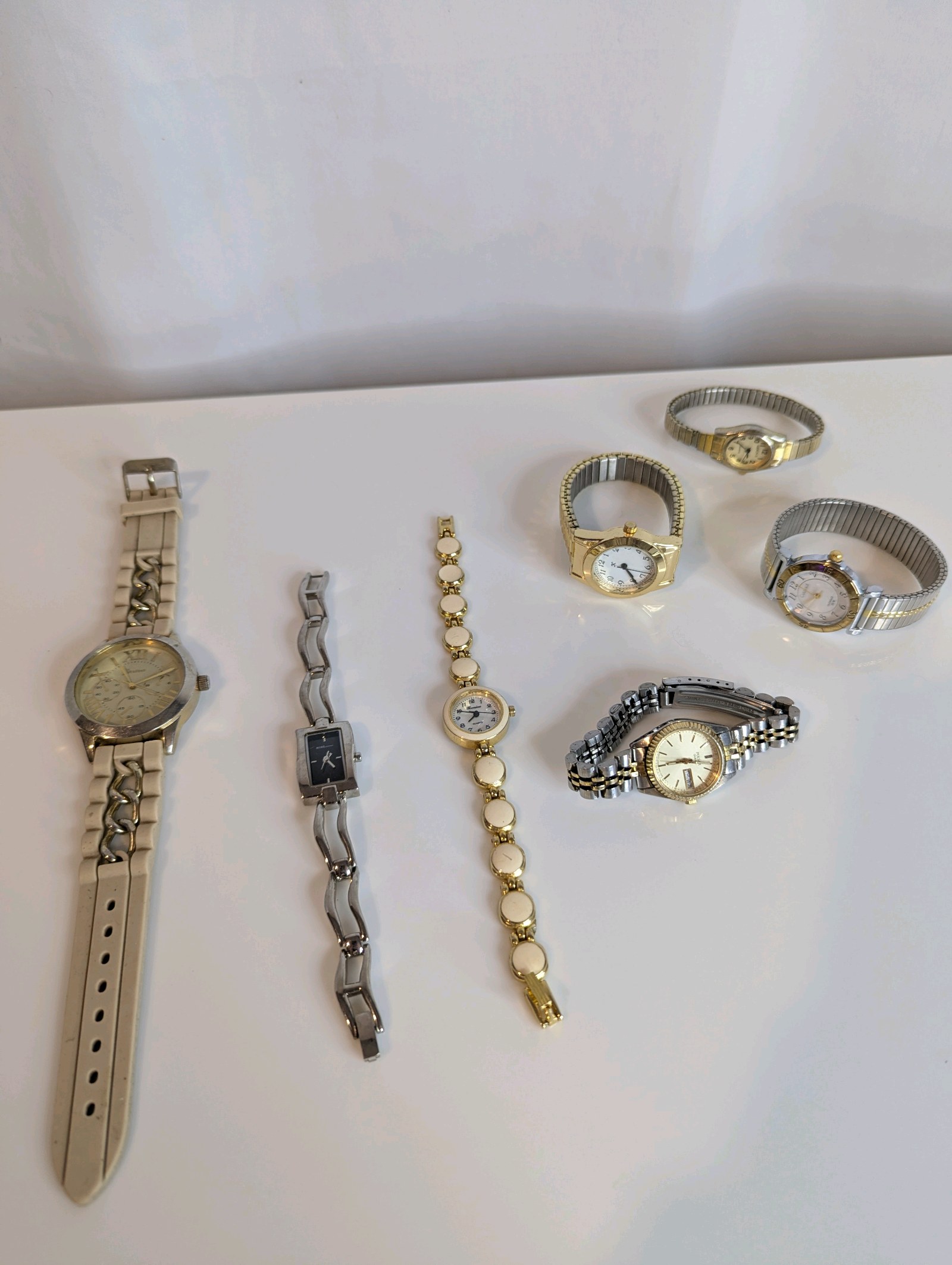 Womens Watches- Not tested