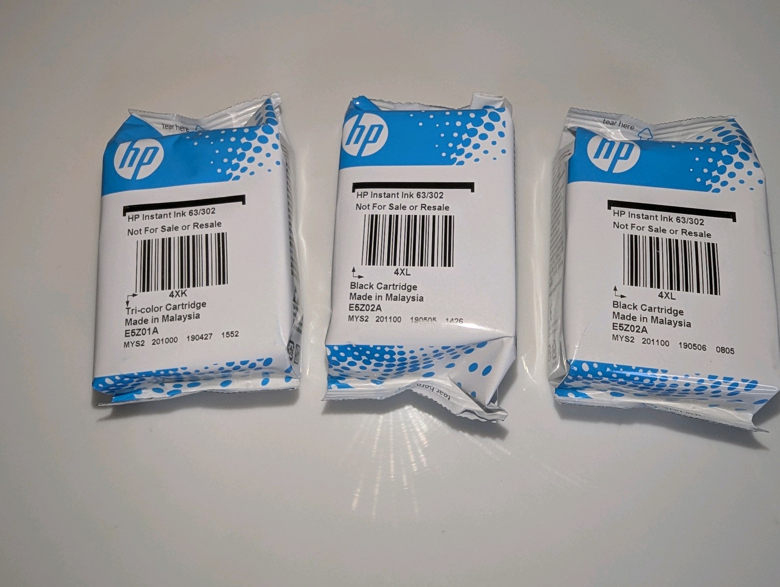 Instant Ink 63302 Tri-color cartridge, (2) HP Instant Ink 4XL Black Cartridges