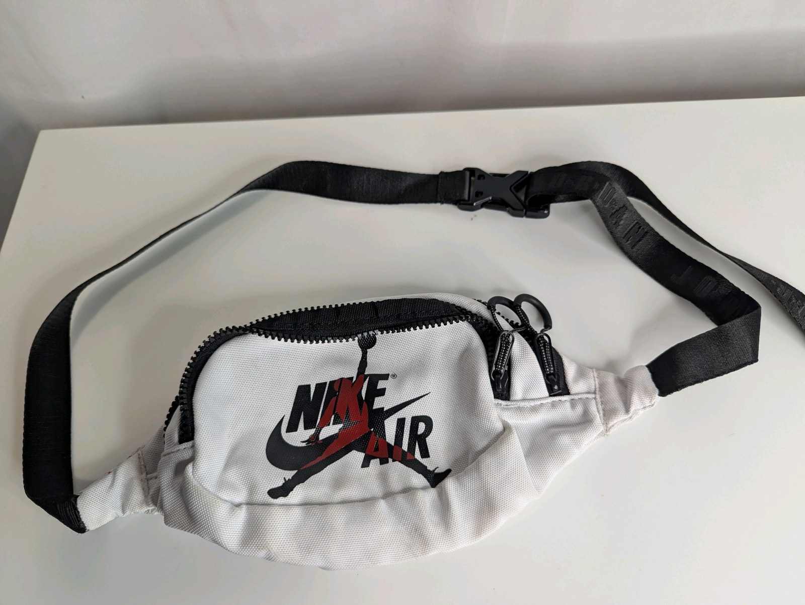 Nike Air Jordan Jumpman crossbody bag, white