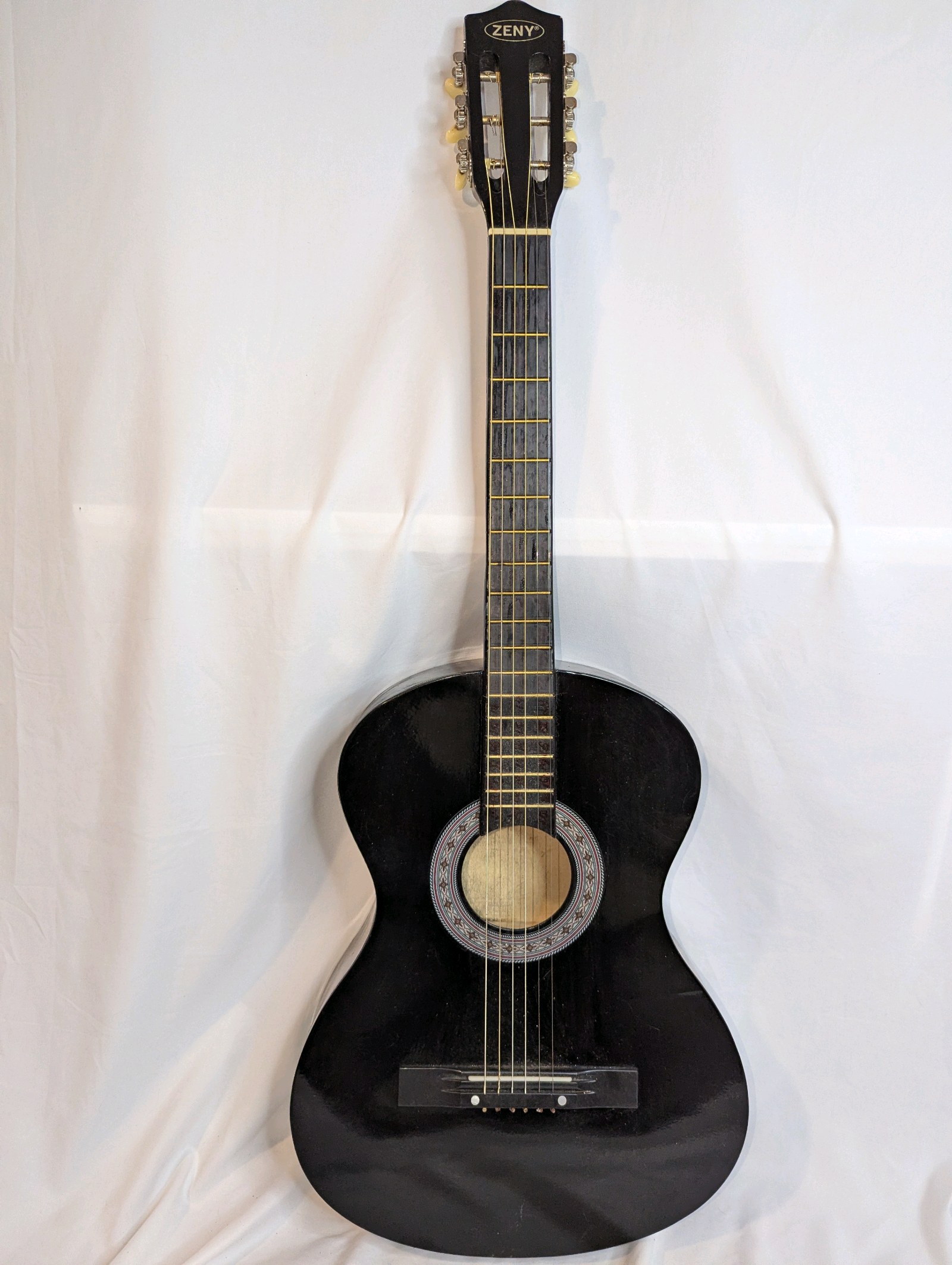 ZENY brand 38-inch acoustic guitar designed for beginners